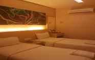 Kamar Tidur 7 Indigo Hotel Metro Prima 2