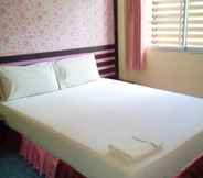 Kamar Tidur 4 Lopburi Garden Resort