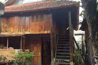 Lobi Stilt House No. 6