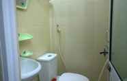 Toilet Kamar 6 Thanh Nga Guesthouse