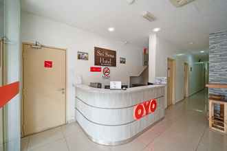 Lobi 4 OYO 89831 Sri Sena Hotel