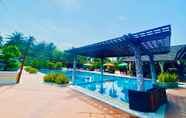 Kolam Renang 2 Forever Green Resort