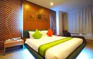 Bedroom 2 V-One Hotel Korat