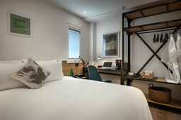 C Central Hotel, USD 33.81