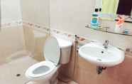 In-room Bathroom 4 M-H Serviced Apartment 4