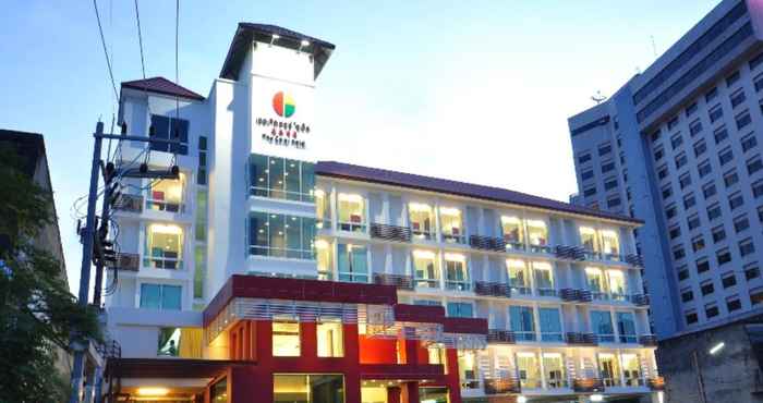 Lobi The Color Hotel Hatyai