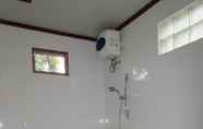 Toilet Kamar 3 Rinjani Family Homestay