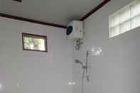 Toilet Kamar Rinjani Family Homestay