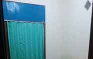 Kamar Tidur 3 Hana Guesthouse Syariah