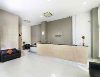 ล็อบบี้ 2 Golden View Serviced Apartments