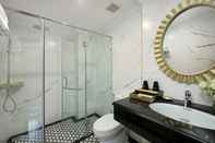 Toilet Kamar Royal Holiday Hanoi Hotel