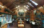 ร้านอาหาร 7 Log Cabin Hotel