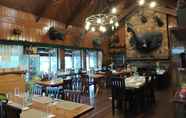 Restaurant 6 Log Cabin Hotel