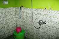 In-room Bathroom Rinjani Padabalong Homestay