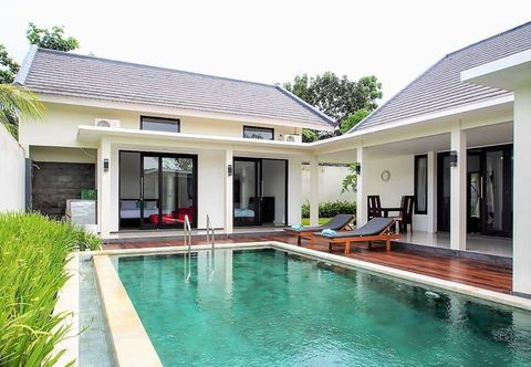 Swimming Pool Villa Suriyah