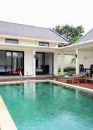 SWIMMING_POOL Villa Suriyah