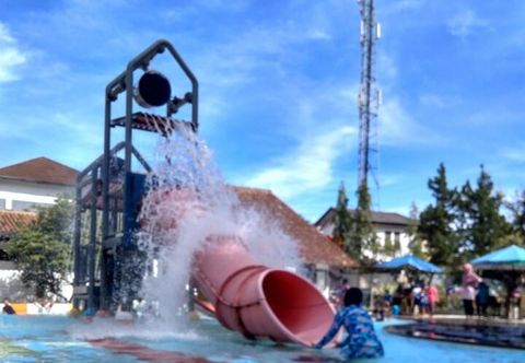 游泳池 Puncak Village Hotel & Kampung Main Puncak