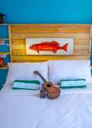 BEDROOM Flotsam and Jetsam Artist Beach Hostel