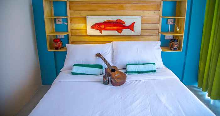 Bedroom Flotsam and Jetsam Artist Beach Hostel