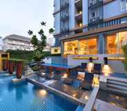 Kolam Renang 2 The Grass Serviced Suites by At Mind