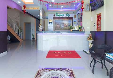 Lobby Oyes Saujana City Hotel