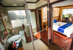 Bedroom 6 Gray Line Halong Cruise