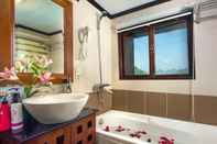 In-room Bathroom Gray Line Halong Cruise