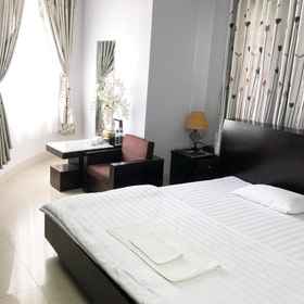 Eden Hotel 1, Hotel Ace