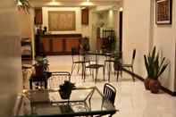 Lobby El Rico Suites