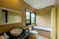 In-room Bathroom Natural Boutique Villa