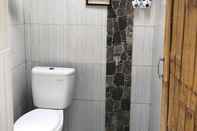 Toilet Kamar Layar Beach Bungalow