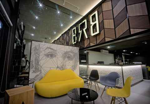 Lobby BRB Hostel Bangkok Silom