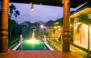 Swimming Pool 4 Kubu Daton Homestay