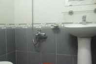 In-room Bathroom Thuy Nhien Hotel