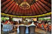 Restaurant 7 Cordova Reef Village Resort