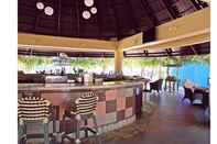 Bar, Cafe and Lounge Cordova Reef Village Resort