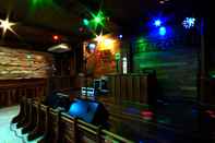 Bar, Kafe, dan Lounge Sangsawan Palace Khaolak Resort