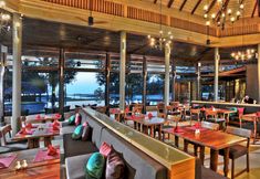 ร้านอาหาร 4 Apsara Beachfront Resort & Villa