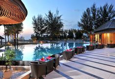 สระว่ายน้ำ 3 Apsara Beachfront Resort & Villa