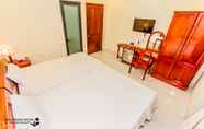 Bedroom 4 Lien Thong Hotel