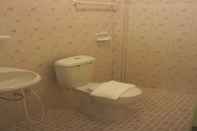 Toilet Kamar Hotel Pailifornia