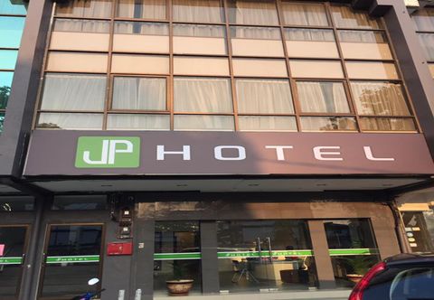 Bên ngoài JP Hotel @ Jalan Stadium