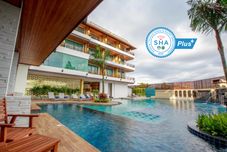 外部的 Aqua Resort Phuket
