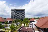 Luar Bangunan The Oriental Beach Resort