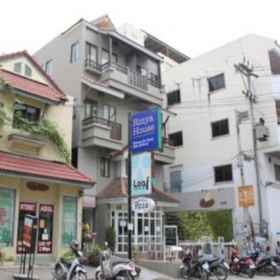 Rinya House 1, Hotel MuNasir Pool Cafe