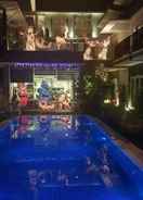 SWIMMING_POOL Villa Homestay 106