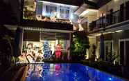 Kolam Renang 3 Villa Homestay 106