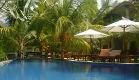 Swimming Pool 5 Mangga Villa Beach