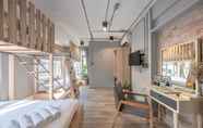 Bilik Tidur 4 Arch39 Minimal Art&Craft Hotel