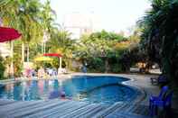 Kolam Renang Royal Tycoon Place Hotel